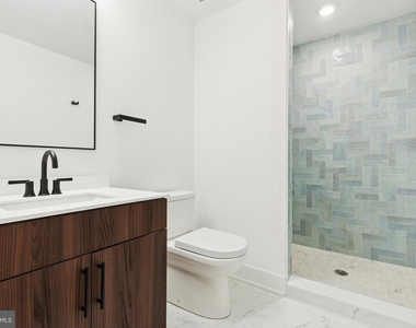 501 Washington Lane - Photo Thumbnail 4