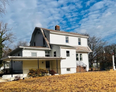 222 Berlin Road N - Photo Thumbnail 3
