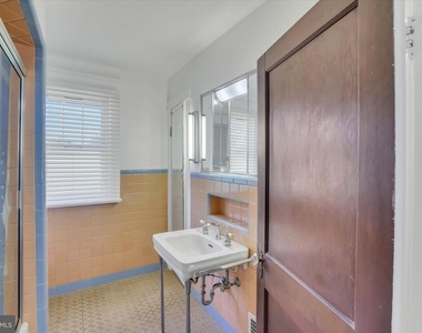 222 Berlin Road N - Photo Thumbnail 13