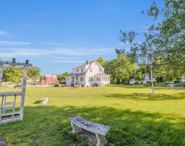 222 Berlin Road N - Photo Thumbnail 5