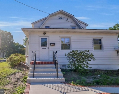 222 Berlin Road N - Photo Thumbnail 6
