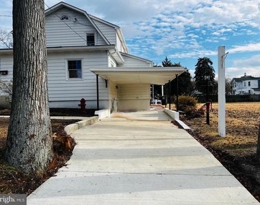 222 Berlin Road N - Photo Thumbnail 5