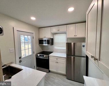 222 Berlin Road N - Photo Thumbnail 7