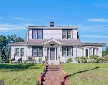 222 Berlin Road N - Photo Thumbnail 1