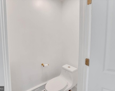 222 Berlin Road N - Photo Thumbnail 15