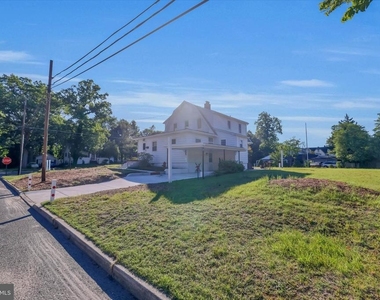 222 Berlin Road N - Photo Thumbnail 8