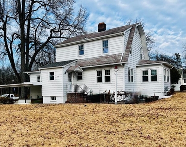 222 Berlin Road N - Photo Thumbnail 6