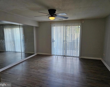 1951 Dutch Village Drive - Photo Thumbnail 4