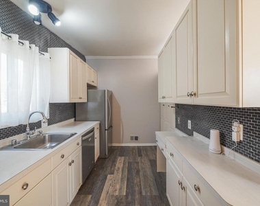 2303 Pinneberg Avenue - Photo Thumbnail 13