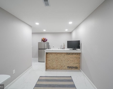 2303 Pinneberg Avenue - Photo Thumbnail 35