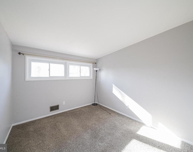 2303 Pinneberg Avenue - Photo Thumbnail 22