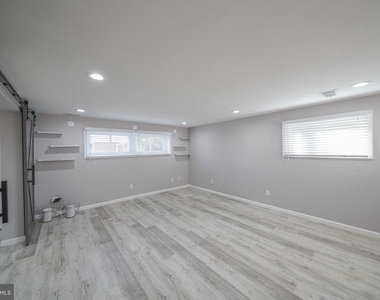 2303 Pinneberg Avenue - Photo Thumbnail 24