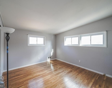 2303 Pinneberg Avenue - Photo Thumbnail 18