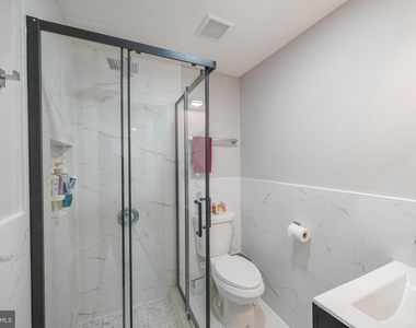 2303 Pinneberg Avenue - Photo Thumbnail 38