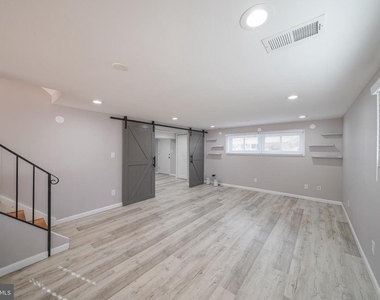 2303 Pinneberg Avenue - Photo Thumbnail 25