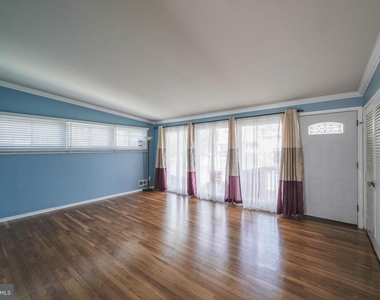 2303 Pinneberg Avenue - Photo Thumbnail 5