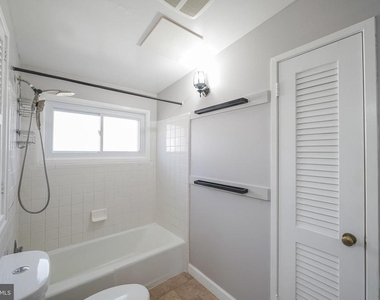2303 Pinneberg Avenue - Photo Thumbnail 20