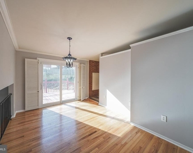 2303 Pinneberg Avenue - Photo Thumbnail 9