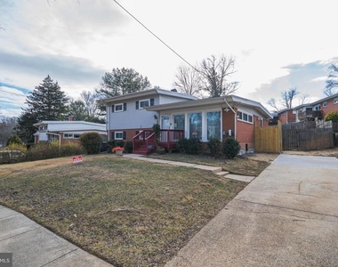 2303 Pinneberg Avenue - Photo Thumbnail 1