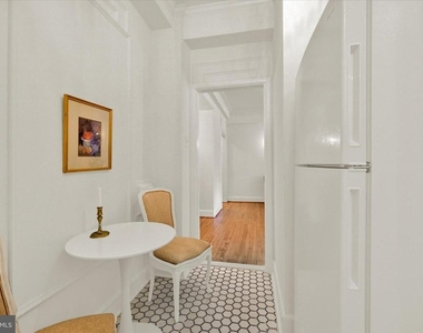 6 Upland Road - Photo Thumbnail 15