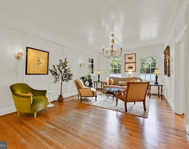 6 Upland Road - Photo Thumbnail 7