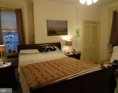 411 Delaware Street - Photo Thumbnail 7