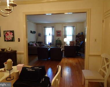 411 Delaware Street - Photo Thumbnail 5