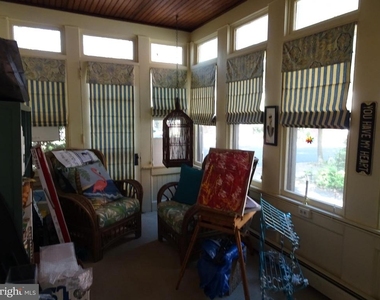 411 Delaware Street - Photo Thumbnail 17