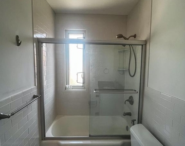 1727 Massachusetts Avenue Nw - Photo Thumbnail 16