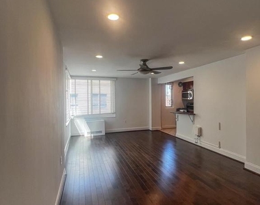 1727 Massachusetts Avenue Nw - Photo Thumbnail 11