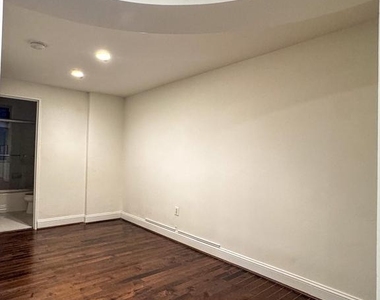 1727 Massachusetts Avenue Nw - Photo Thumbnail 20