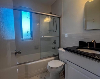 1727 Massachusetts Avenue Nw - Photo Thumbnail 15