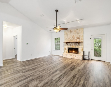 1301 S Quinlan Park Rd - Photo Thumbnail 7