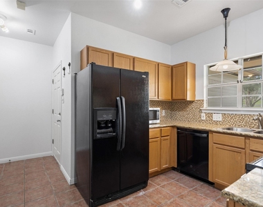 1301 S Quinlan Park Rd - Photo Thumbnail 10