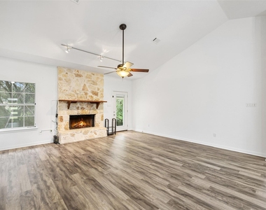 1301 S Quinlan Park Rd - Photo Thumbnail 8