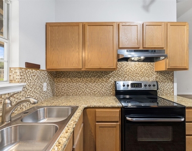 1301 S Quinlan Park Rd - Photo Thumbnail 9