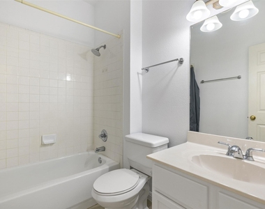 1301 S Quinlan Park Rd - Photo Thumbnail 14