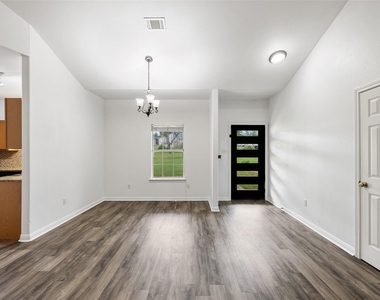 1301 S Quinlan Park Rd - Photo Thumbnail 6