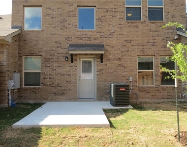 2304 S Lakeline Blvd - Photo Thumbnail 28
