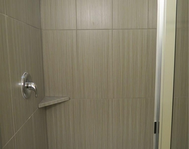 2304 S Lakeline Blvd - Photo Thumbnail 10