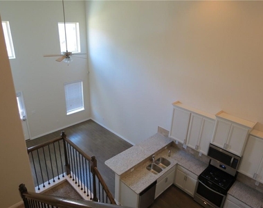 2304 S Lakeline Blvd - Photo Thumbnail 24