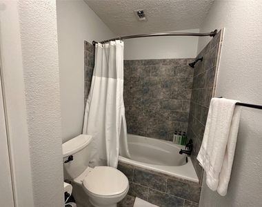 13821 Hollowgreen Drive - Photo Thumbnail 14