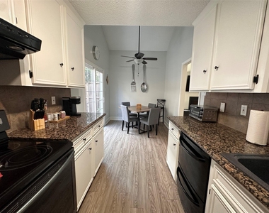 13821 Hollowgreen Drive - Photo Thumbnail 18