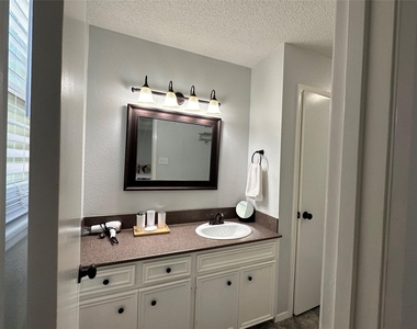 13821 Hollowgreen Drive - Photo Thumbnail 13