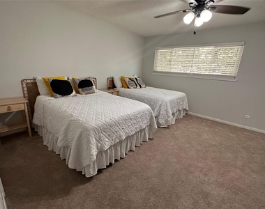 13821 Hollowgreen Drive - Photo Thumbnail 8