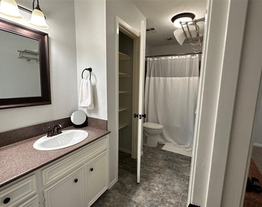 13821 Hollowgreen Drive - Photo Thumbnail 9