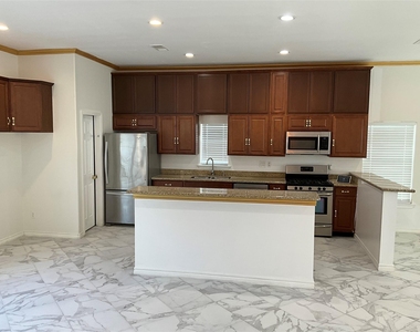 7834 Wolfield Lane - Photo Thumbnail 4