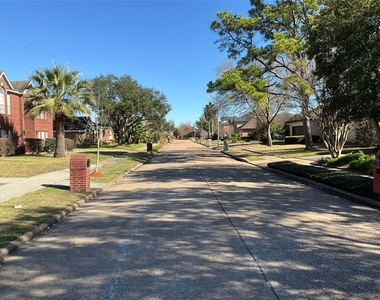 7834 Wolfield Lane - Photo Thumbnail 2