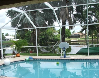 613 Se 21st Street - Photo Thumbnail 8