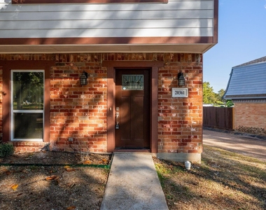 20361 Fieldtree Drive - Photo Thumbnail 2